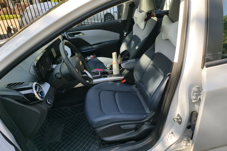 雪佛兰 科鲁泽 2024款 1.5L 双离合悦享版中控内饰19