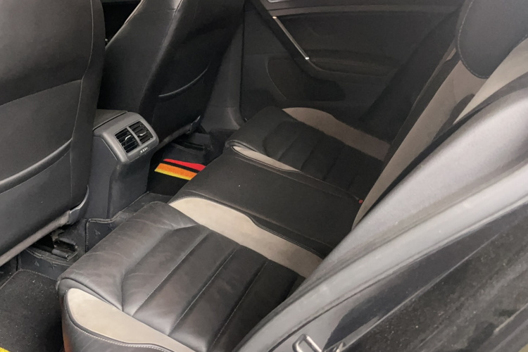 大众 高尔夫 2017款 280TSI 自动R-Line百万辆纪念版中控内饰7002