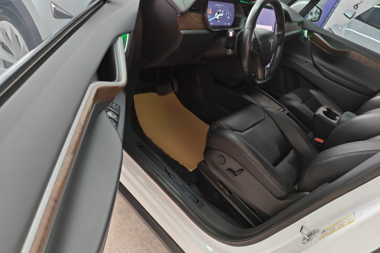 特斯拉 Model X 2019款 长续航版中控内饰7003