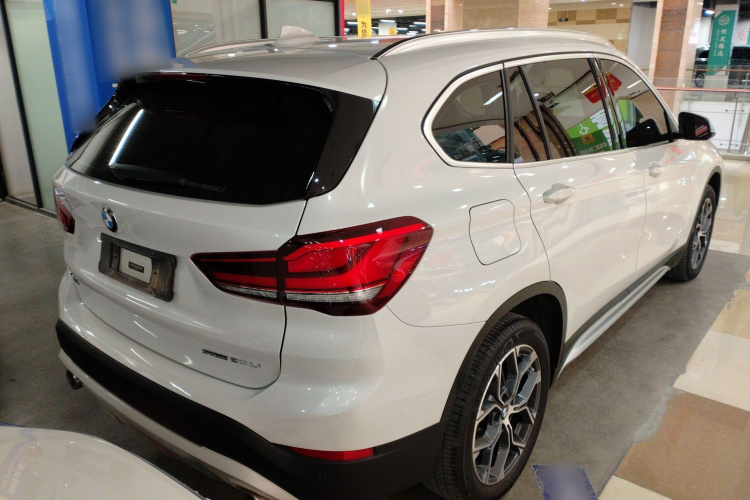 宝马X1 2021款 sDrive20Li 尊享型车身外观7