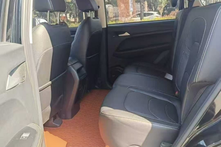 宝骏530 2021款 全球车周年纪念版 1.5T CVT豪华型 5座中控内饰21