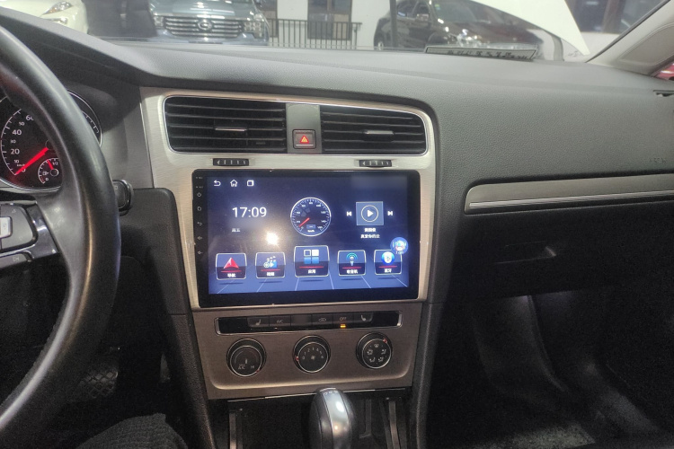 大众 高尔夫 2015款 1.4TSI 自动豪华型中控内饰12