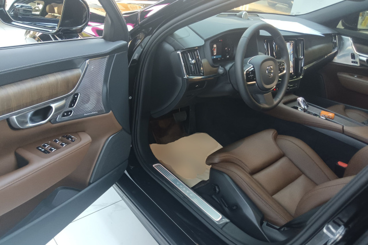 沃尔沃S90 2024款 B5 智雅豪华版中控内饰20