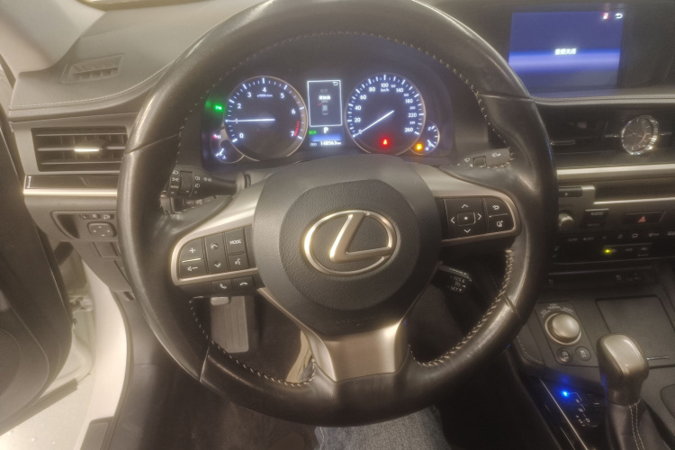 雷克萨斯ES 2017款 200 30周年纪念版中控内饰13