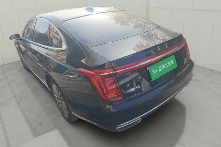 红旗H9 2020款 2.0T 智联旗畅版车身外观5