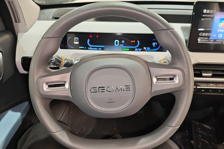 吉利银河 2024款 熊猫mini 200km 耐力熊中控内饰13