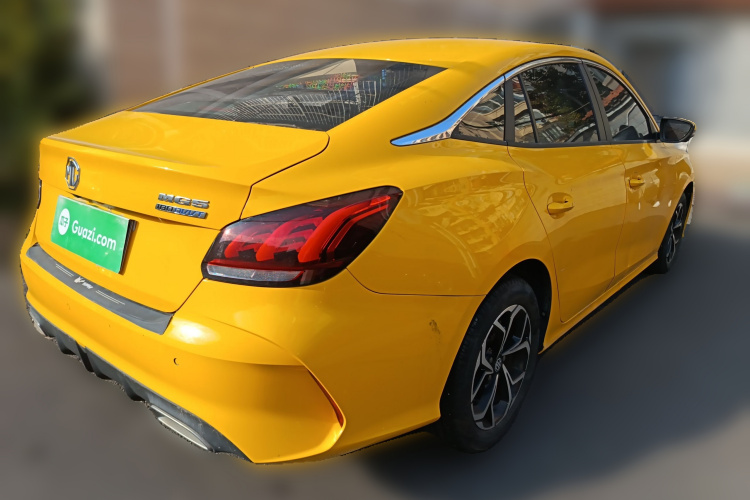 名爵 MG5 2021款 180DVVT CVT青春豪华版车身外观7