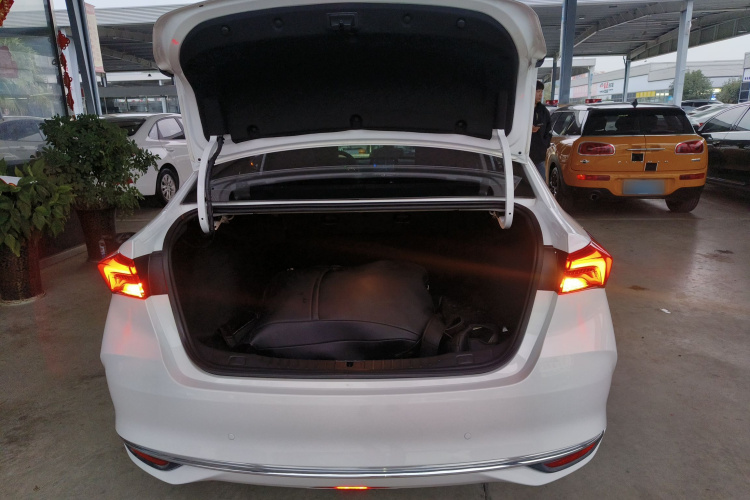 别克 威朗 2022款 Pro 532T 乐行版机舱底盘23