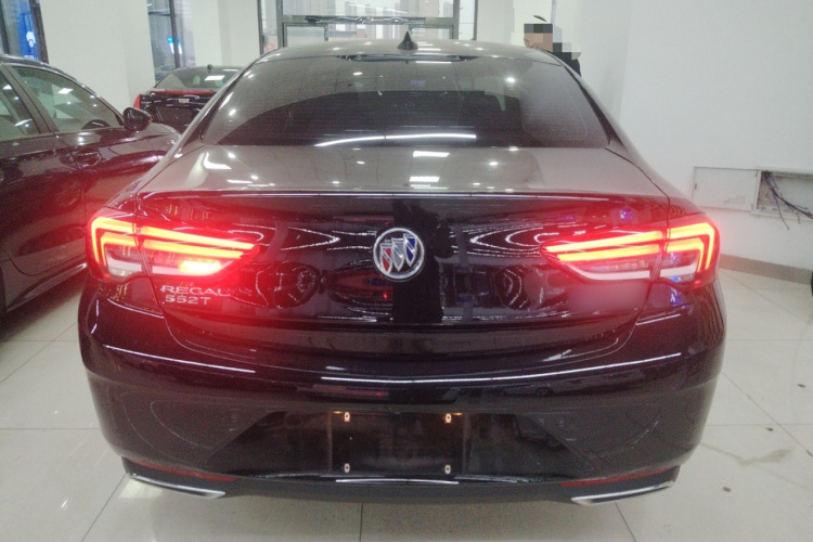 别克 君威 2021款 552T 精英型车身外观6