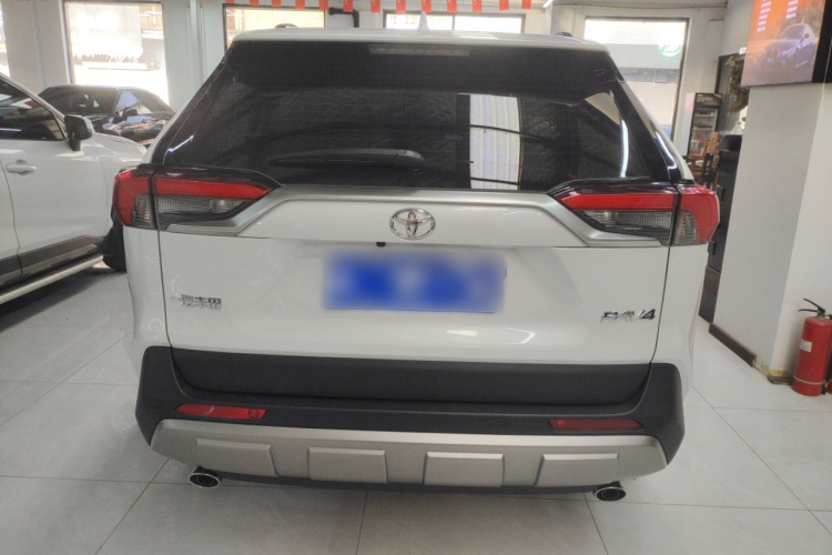 丰田 RAV4荣放 2024款 2.0L CVT两驱风尚Plus版车身外观6