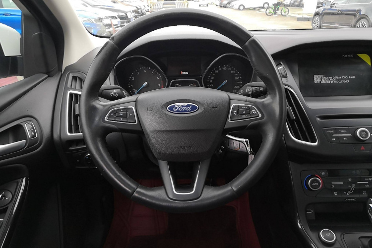 福特 福克斯 2018款 三厢经典 EcoBoost 180 自动精英型局部细节13