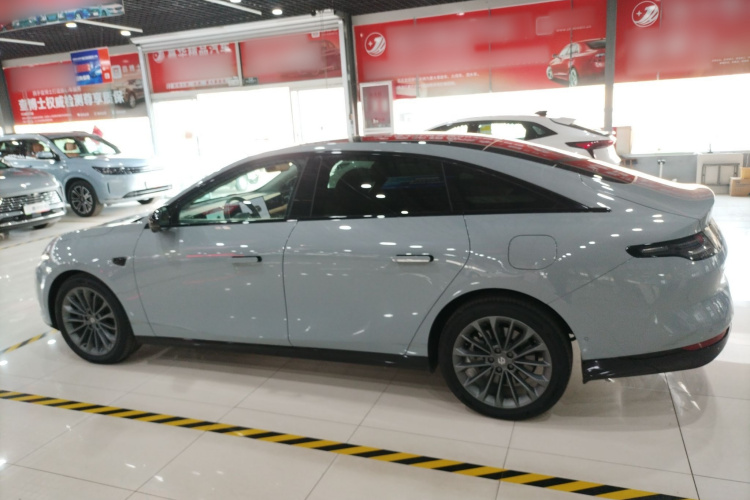 零跑汽车 零跑C01 2024款 增程 316尊享版车身外观4