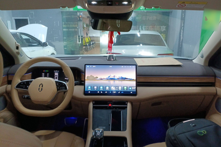 鸿蒙智行 问界M7 2024款 1.5T 后驱Plus版 5座中控内饰12