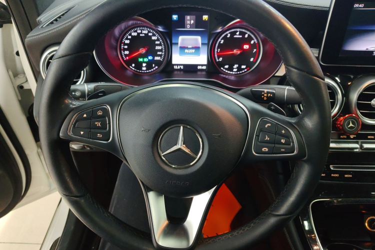 奔驰GLC轿跑 2017款 GLC 200 4MATIC 轿跑SUV中控内饰13