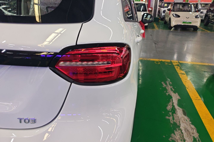 零跑汽车 零跑T03 2025款 310舒享版车身外观6006