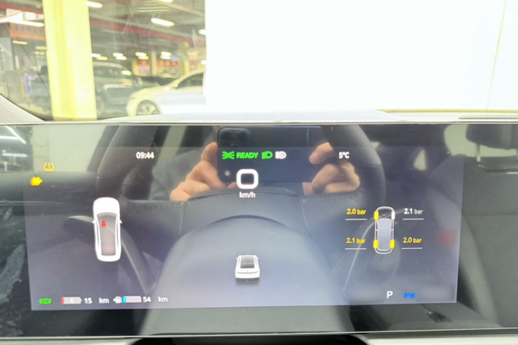 岚图汽车 岚图追光 2024款 PHEV 四驱超长续航旗舰版局部细节14