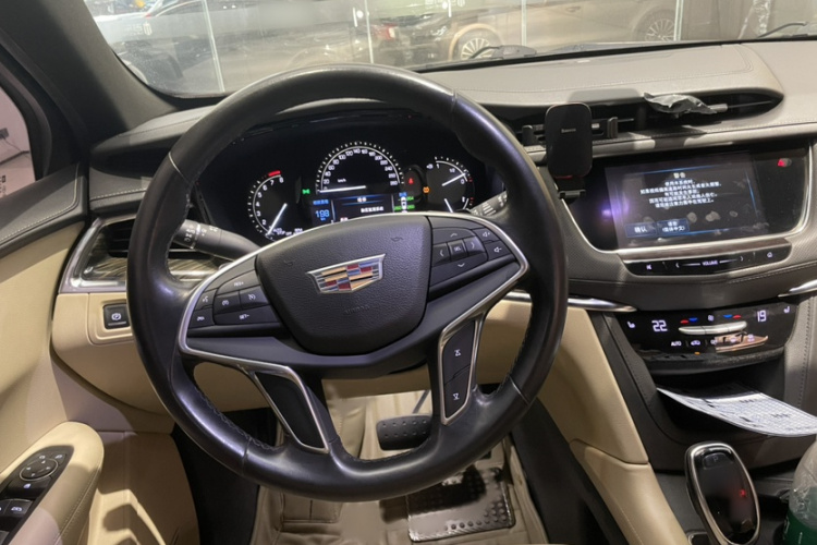 凯迪拉克XT5 2016款 28T 四驱技术型中控内饰7011