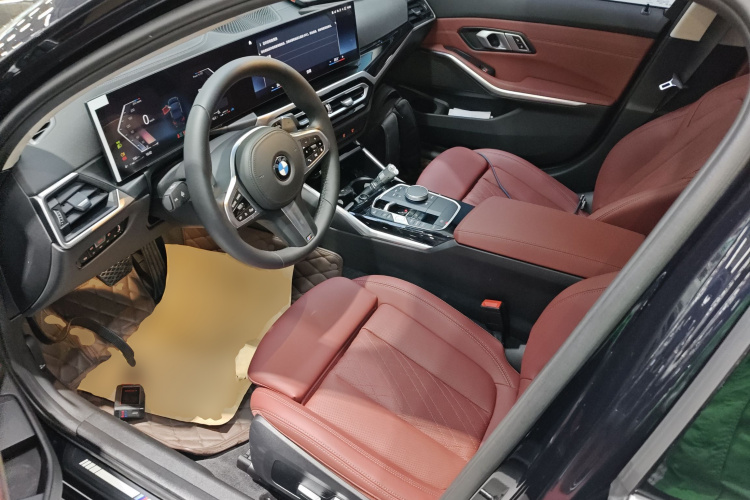 宝马3系 2023款 320Li M运动套装局部细节19