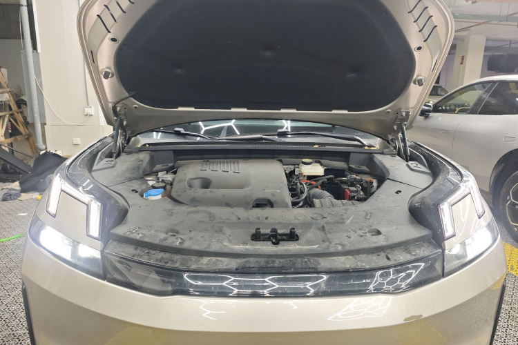 领克08 EM-P 2023款 120km 长续航Halo局部细节24