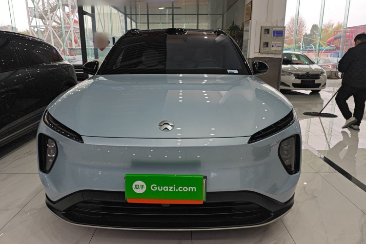 蔚来ES6 2024款 75kWh车身外观2