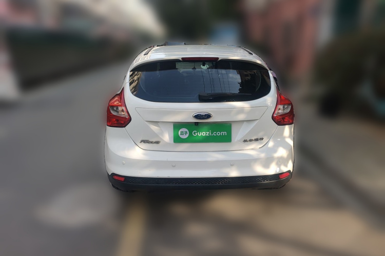 福特 福克斯 2012款 两厢 1.6L 手动舒适型车身外观6004