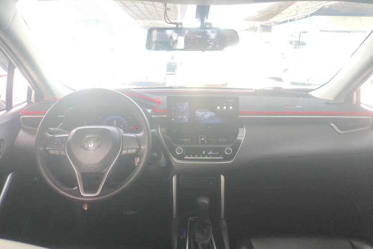 丰田 锋兰达 2023款 2.0L CVT精英版中控内饰7002