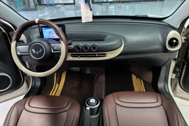 五菱汽车 五菱缤果 2023款 203km 轻享款中控内饰7006