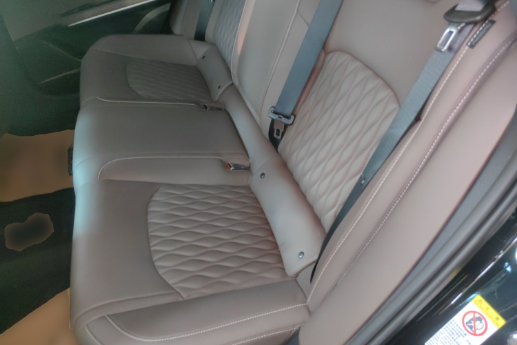 比亚迪 汉 2025款 DM-i 125KM精英型中控内饰21