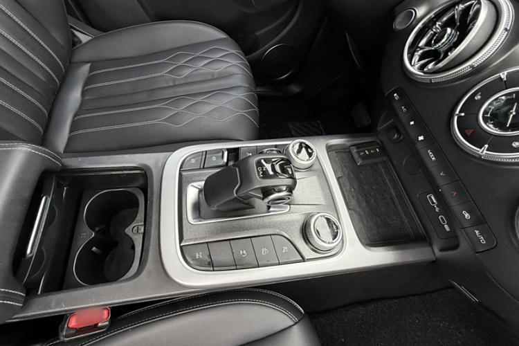 坦克300 2023款 越野版 2.0T 挑战者中控内饰7005