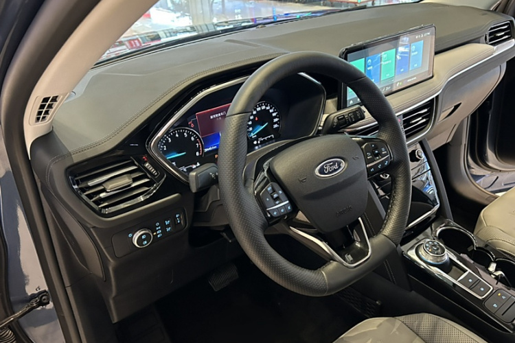 福特 锐际 2020款 EcoBoost 245 两驱耀享款局部细节14