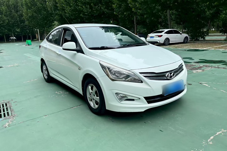现代 瑞纳 2014款 1.4L 自动智能型GLS车身外观6002