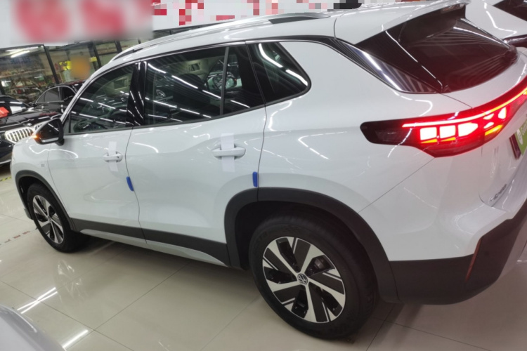 大众 2025款 探岳L 330TSI 两驱精英车身外观4