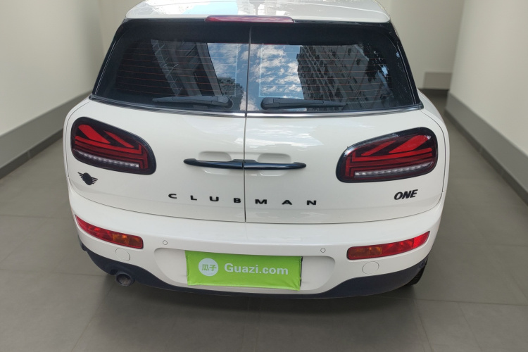 MINI Clubman 2023款 1.5T 白衬衫特别版车身外观6