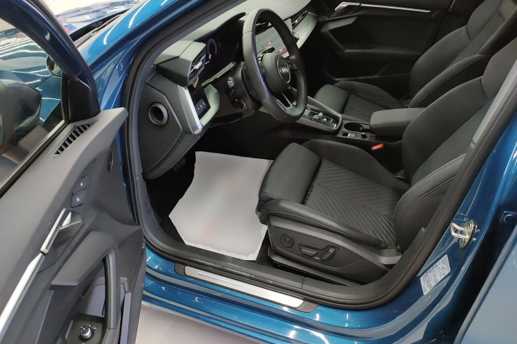 奥迪A3 2021款 Sportback 35 TFSI 时尚致雅型中控内饰20