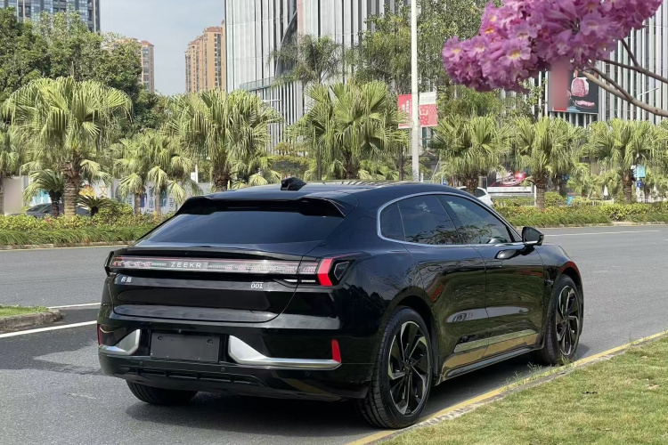 极氪001 2023款 WE版 100kWh车身外观6005