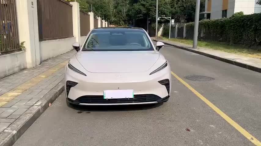 飞凡汽车 飞凡F7 2023款 长续Pro版实拍1