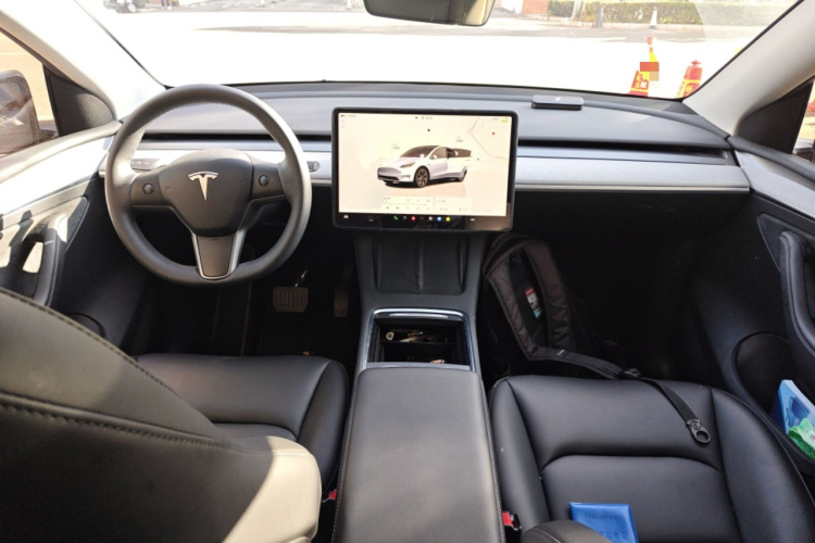 特斯拉 Model Y 2024款 后轮驱动版中控内饰12