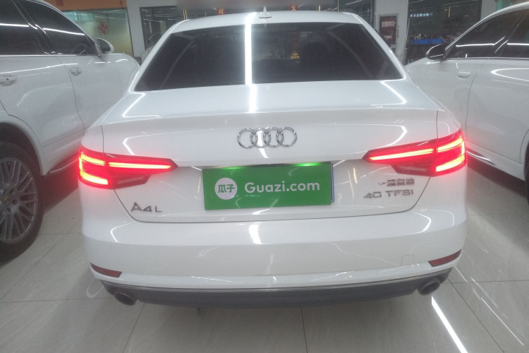 奥迪A4L 2018款 30周年年型 40 TFSI 进取型车身外观6