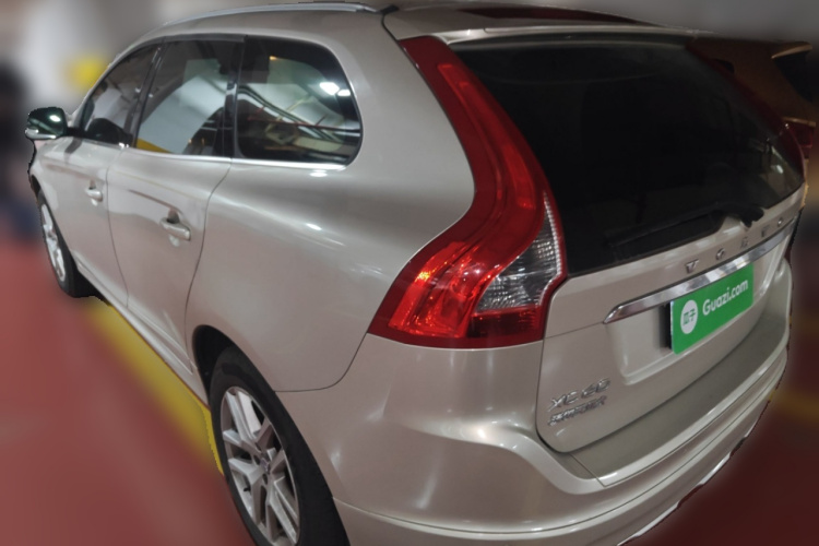 沃尔沃XC60 2017款 T5 智行升级版车身外观5