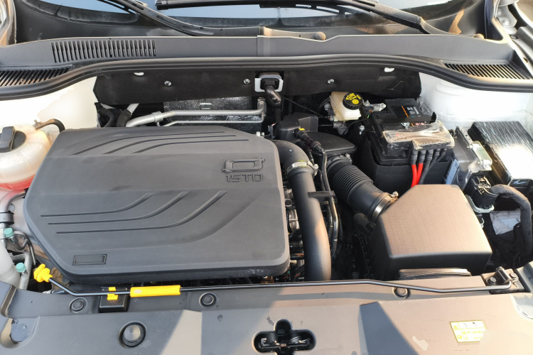 奔腾T90 2023款 1.5T DCT 自动豪华型机舱底盘24