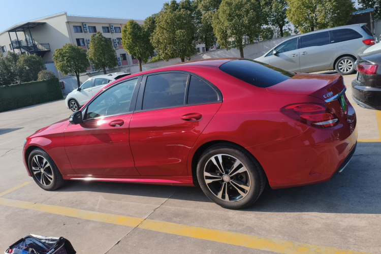 奔驰C级 2016款 C 200 运动版车身外观4