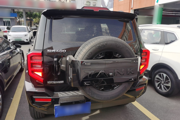 坦克400 2025款 2.0T 汽油版车身外观6