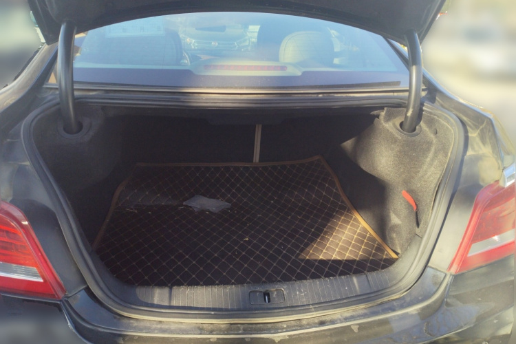 别克 君越 2013款 2.4L SIDI领先舒适型中控内饰23