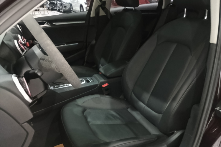 奥迪A3 2015款 Sportback 35 TFSI 百万纪念舒享型中控内饰19
