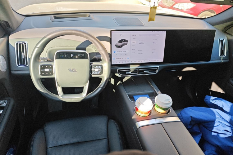 理想汽车 理想L7 2023款 Pro中控内饰7002