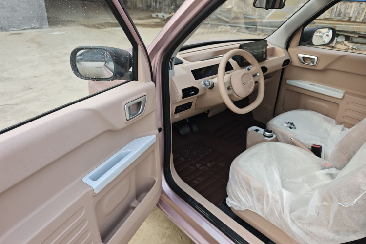 吉利银河 2024款 熊猫mini 200km 耐力熊中控内饰20