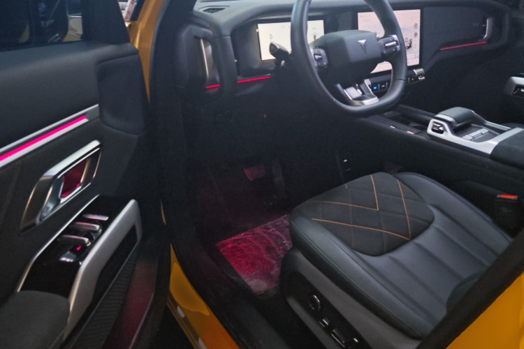 深蓝汽车 深蓝G318 2025款 无忧穿越版 四驱秘境版中控内饰20