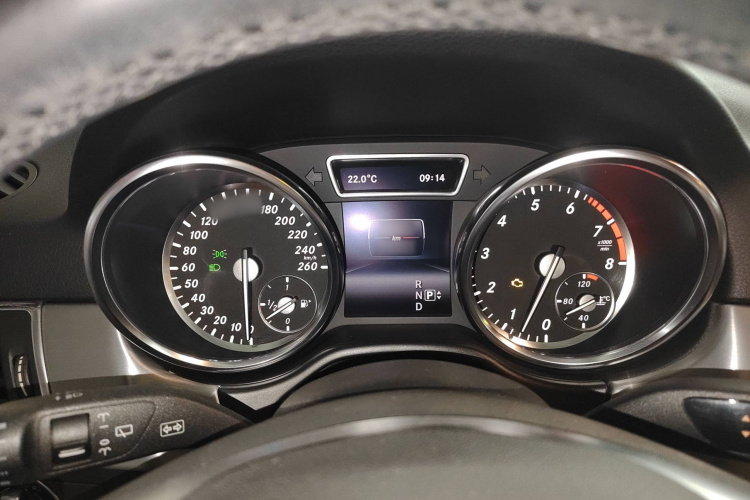 奔驰M级 2015款 ML 320 4MATIC局部细节14