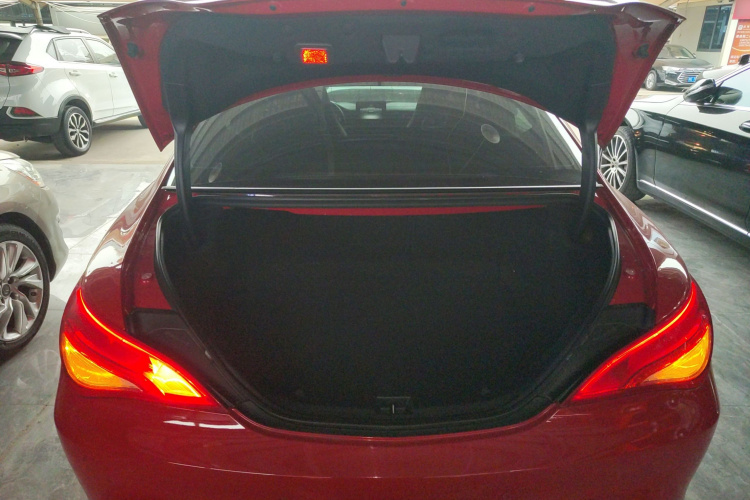 奔驰CLA 2018款 CLA 200 动感型机舱底盘23