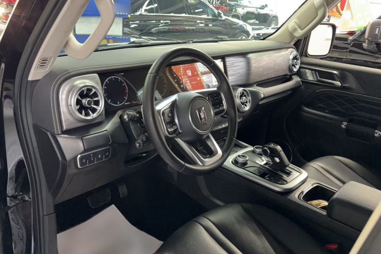 坦克300 2023款 越野版 2.0T 征服者中控内饰7003